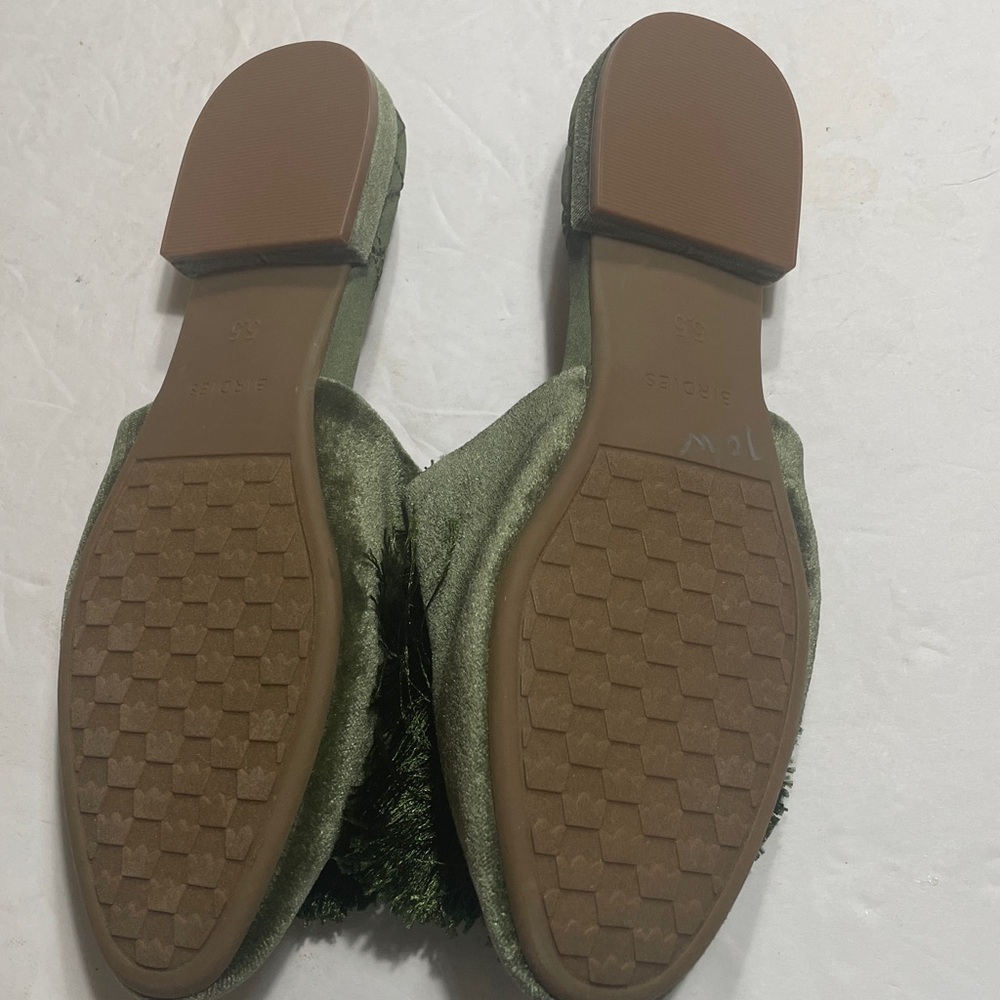 Birdies Green Velvet Songbird Pom Pom Slide Mules in size 5.5 - Picture 7 of 9